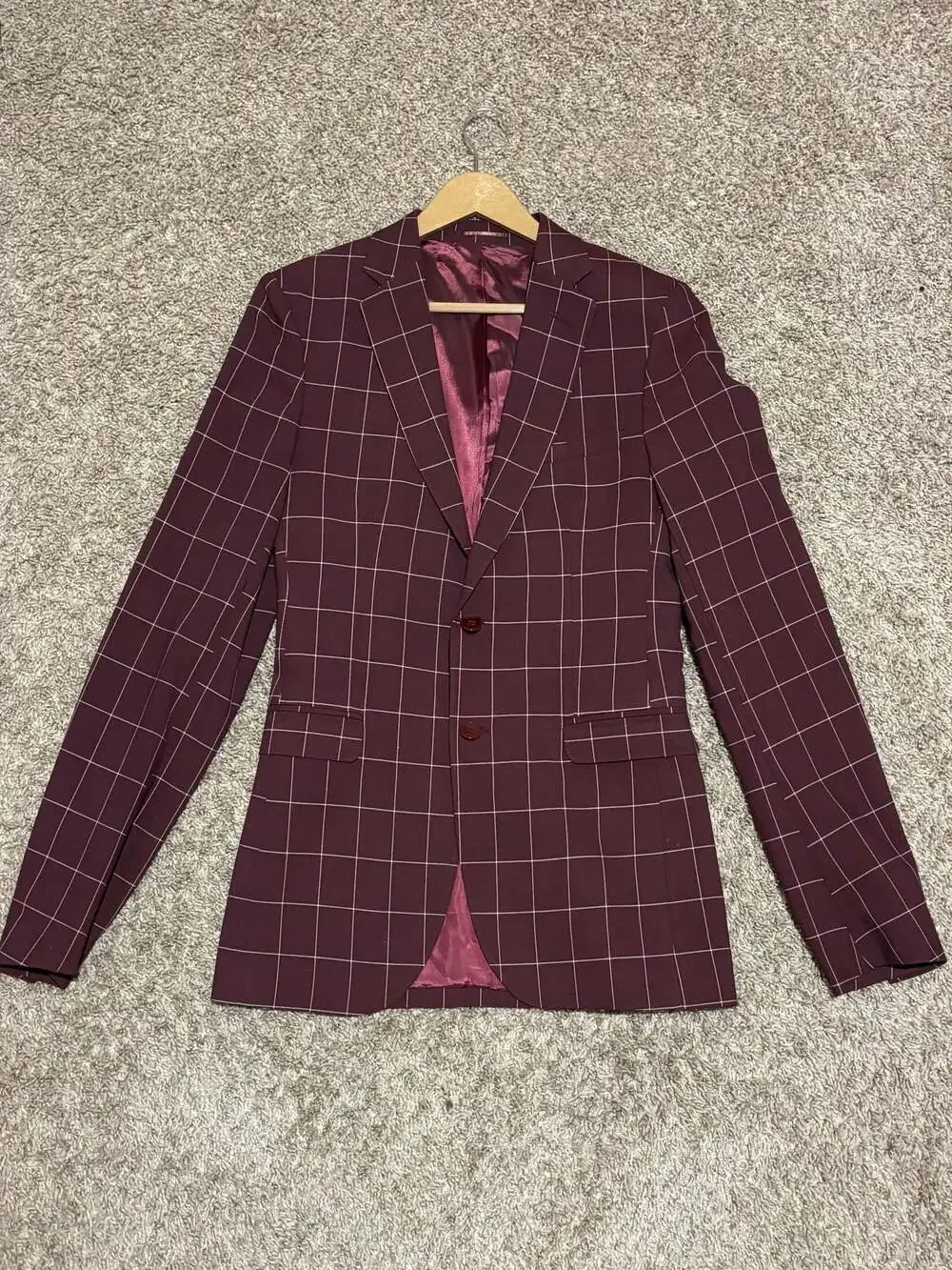 boohooMAN Men's Windowpane Check Slim Fit Suit Blazer in Burgundy